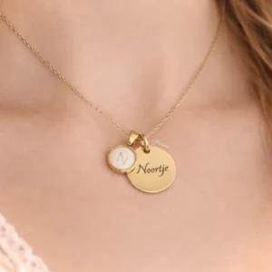 Ceres Gold mini met haarlokje in de letter N en gravure bedel met naam
