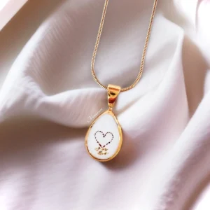 Milla gold hanger